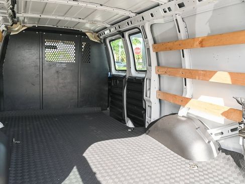 Used 2024 GMC Savana 2500 Work Van w/ Driver Convenience Package image 29