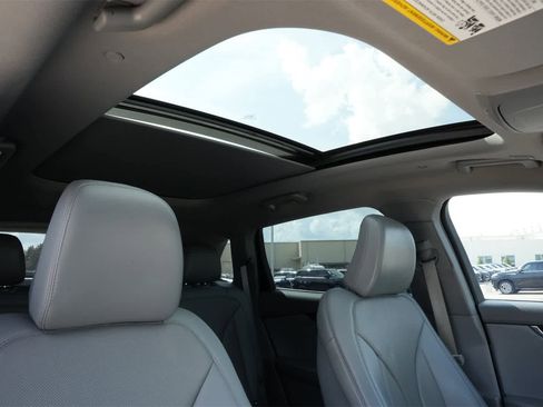 Used 2022 Lincoln Nautilus Reserve w/ Luxury Package image 24