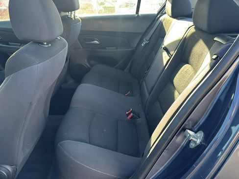 Used 2014 Chevrolet Cruze LT FWD image 11