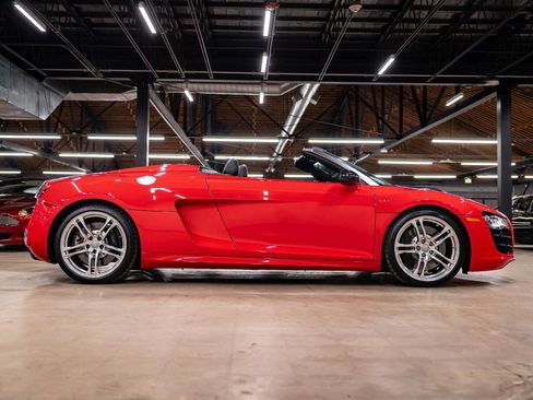 Used 2011 Audi R8 V10 AWD/4WD image 4