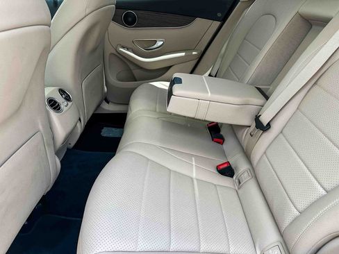 Used 2020 Mercedes-Benz GLC 300 image 19