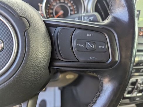 Used 2023 Jeep Gladiator Sport image 27