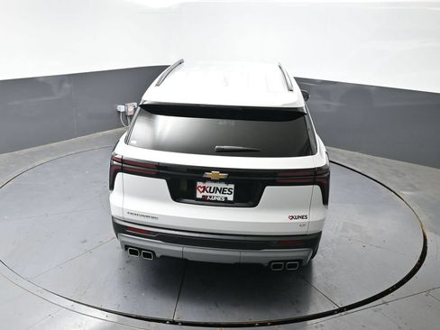 Used 2024 Chevrolet Traverse LT FWD image 49