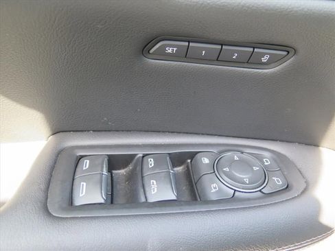 Used 2023 Cadillac XT5 Premium Luxury w/ Technology Package image 10