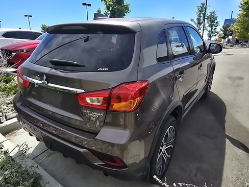 Used 2018 Mitsubishi Outlander Sport SE AWD/4WD image 16