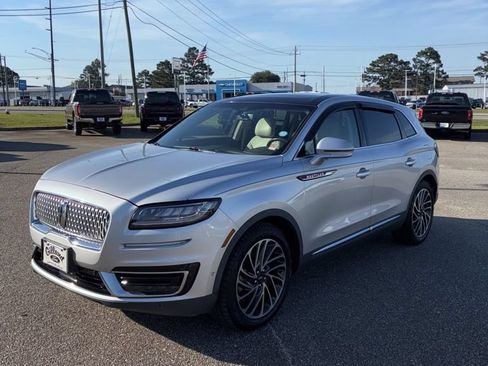 Used 2019 Lincoln Nautilus Reserve FWD image 4