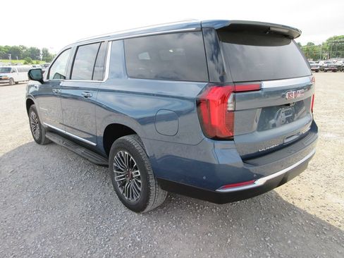 New 2026 GMC Yukon XL Elevation w/ Elevation Premium Package AWD/4WD image 6