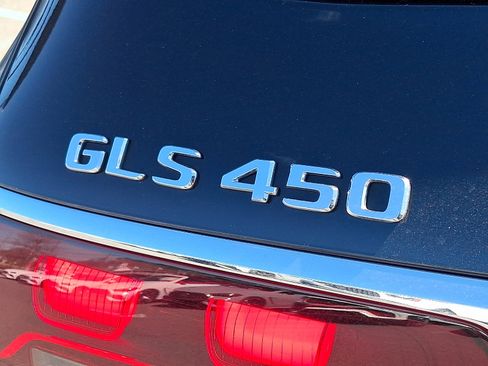 Used 2025 Mercedes-Benz GLS 450 4MATIC image 34
