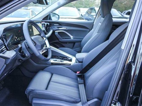 New 2025 Audi Q5 Premium Plus image 19