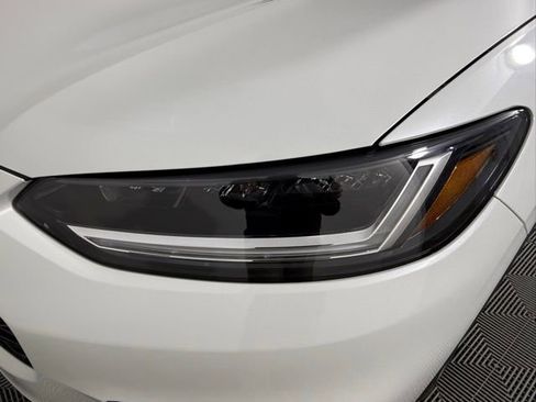 Used 2023 Honda HR-V LX image 11