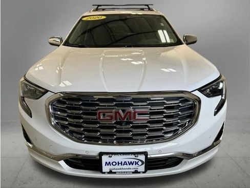 Used 2020 GMC Terrain Denali w/ Denali Premium Package AWD/4WD image 9