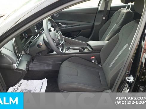 Certified 2026 Hyundai Elantra SE FWD image 14