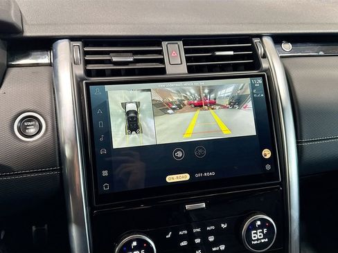 Used 2021 Land Rover Discovery S R-Dynamic image 24