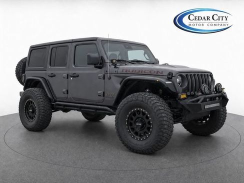 Used 2018 Jeep Wrangler Unlimited Rubicon w/ Cold Weather Group AWD/4WD image 2