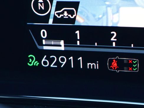 Used 2021 Cadillac Escalade Sport w/ Driver Assist Tech Package image 40