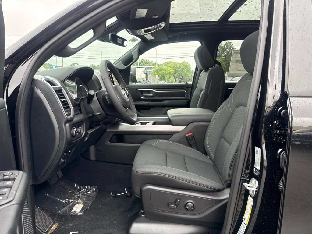 New 2026 RAM 1500 Big Horn AWD/4WD image 17