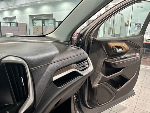 Used 2018 GMC Terrain SLE w/ Driver Convenience Package FWD image 24