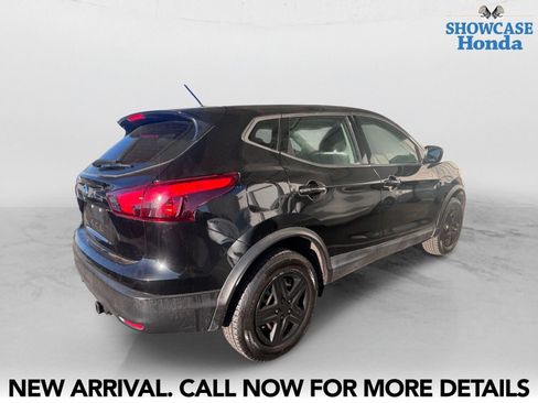 Used 2019 Nissan Rogue Sport S FWD image 5