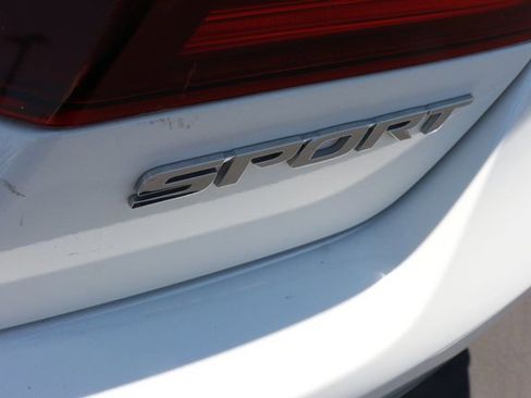 Used 2016 Honda Accord Sport image 8