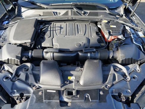 Used 2015 Jaguar XF Portfolio RWD image 22
