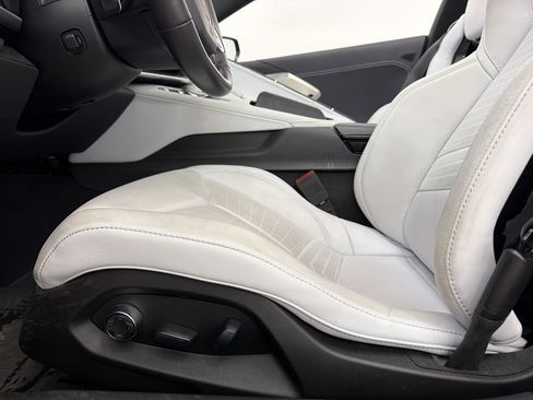 Used 2022 Chevrolet Corvette Stingray Preferred Conv w/ Z51 Performance Package RWD image 13