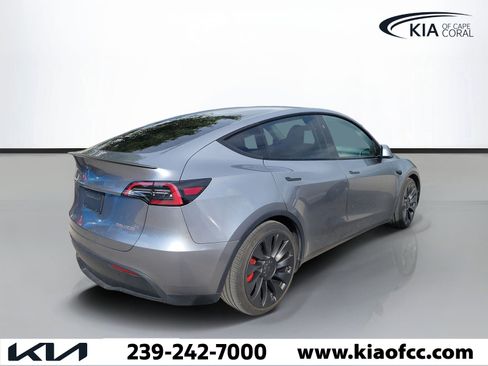 Used 2025 Tesla Model Y Performance AWD/4WD image 4