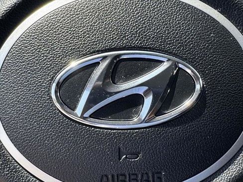 Certified 2023 Hyundai Elantra SEL FWD image 32