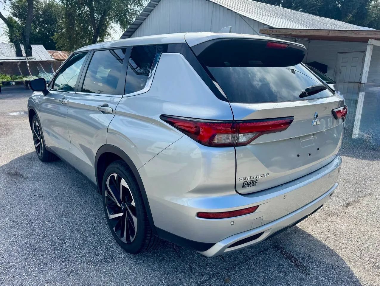 Used 2024 Mitsubishi Outlander SE FWD image 5