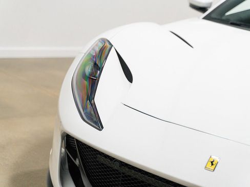 Used 2022 Ferrari 812 GTS RWD image 10