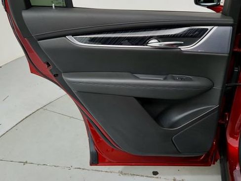 Certified 2024 Cadillac XT6 Premium Luxury image 19