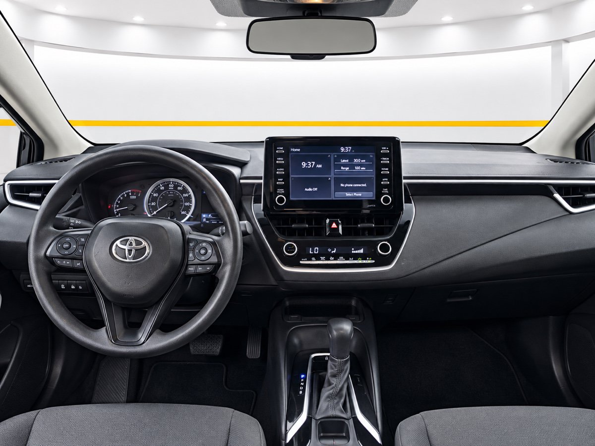 Used 2020 Toyota Corolla LE FWD image 14