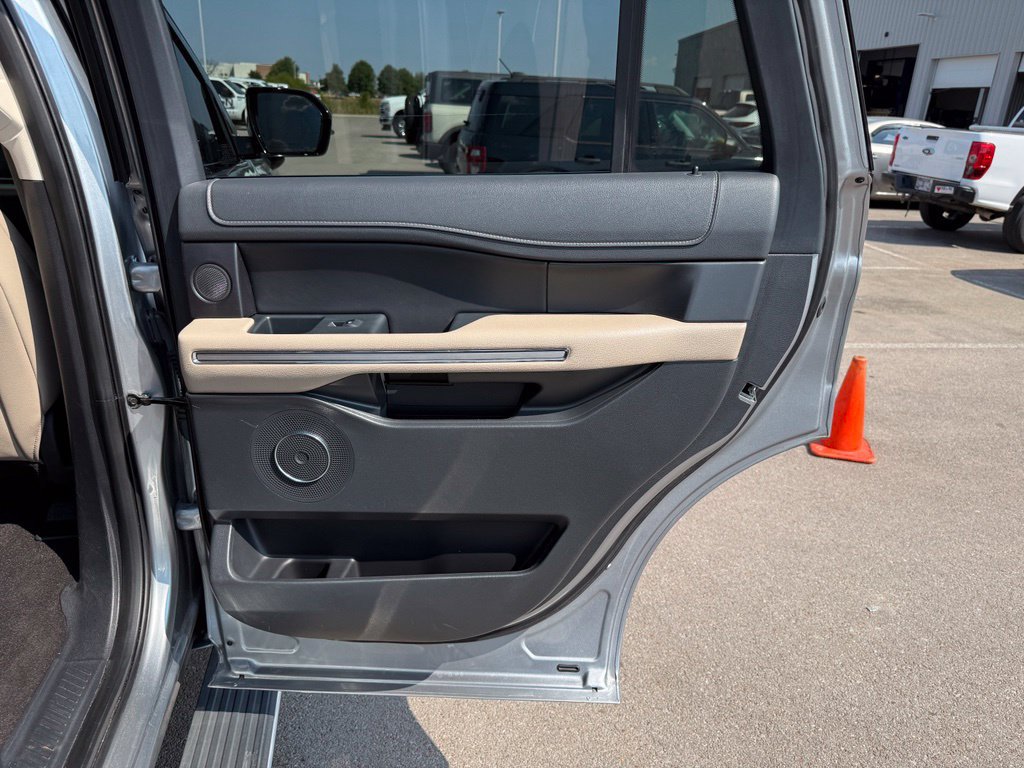 Used 2023 Ford Expedition Limited AWD/4WD image 25