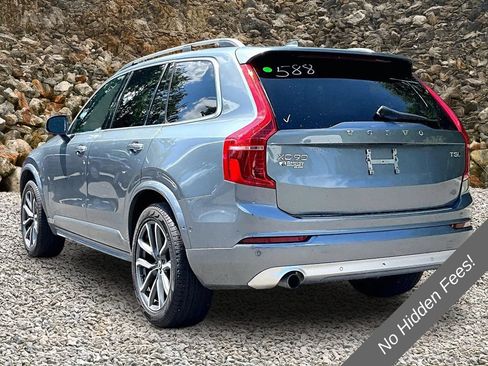 Used 2018 Volvo XC90 T5 Momentum w/ Convenience Package AWD/4WD image 11