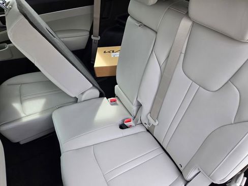 New 2026 Kia Sorento EX FWD image 18