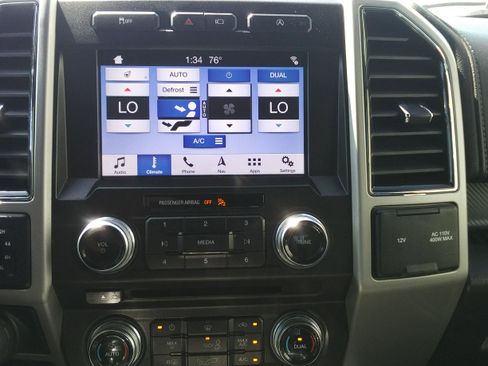 Used 2018 Ford F150 Lariat w/ Equipment Group 502A Luxury AWD/4WD image 19