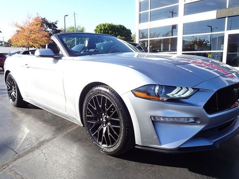 Used 2020 Ford Mustang Premium image 2