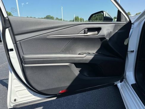 Used 2026 Toyota Camry SE FWD image 21