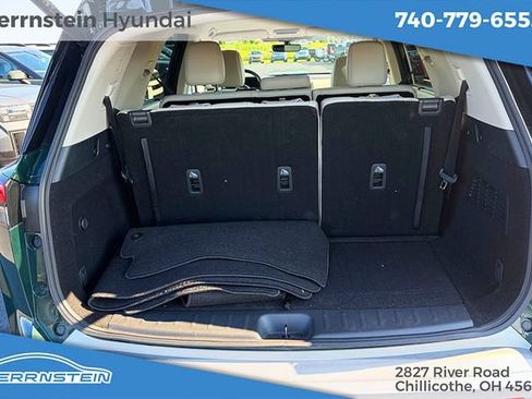 Used 2024 Nissan Pathfinder SL w/ Black Appearance Package AWD/4WD image 26