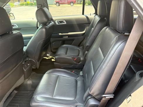 Used 2014 Ford Explorer Limited w/ Equipment Group 301A AWD/4WD image 28