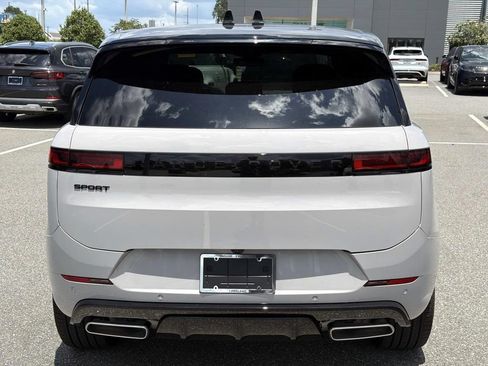New 2026 Land Rover Range Rover Sport Dynamic SE AWD/4WD image 4