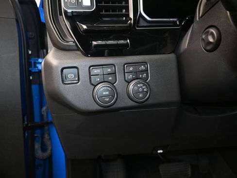 Used 2026 Chevrolet Silverado 1500 ZR2 AWD/4WD image 13