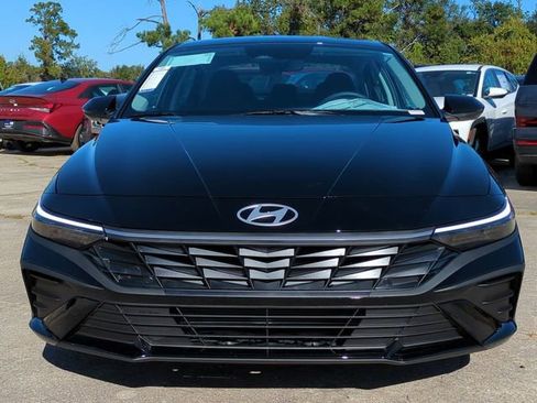 New 2026 Hyundai Elantra SE image 8