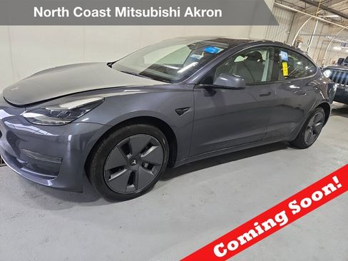 Used 2023 Tesla Model 3 Standard Range image 1