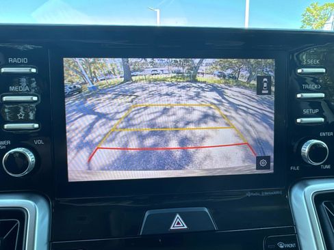 Used 2021 Kia Sorento S w/ Panoramic Sunroof Package image 23