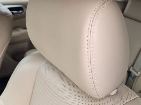 Used 2017 Nissan Pathfinder Platinum w/ Cargo Package image 15