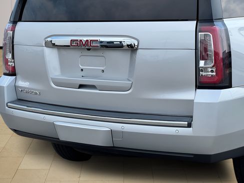 Used 2020 GMC Yukon Denali w/ Open Road Package AWD/4WD image 46