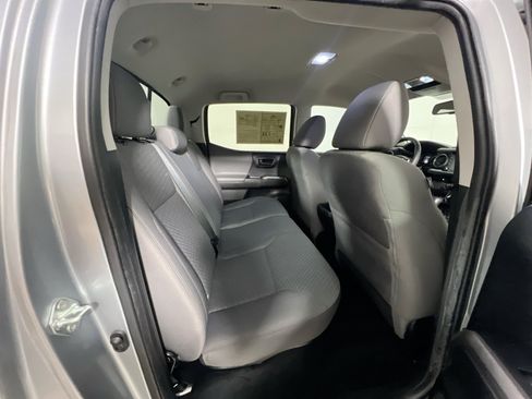Used 2022 Toyota Tacoma SR5 w/ Technology Package RWD image 32