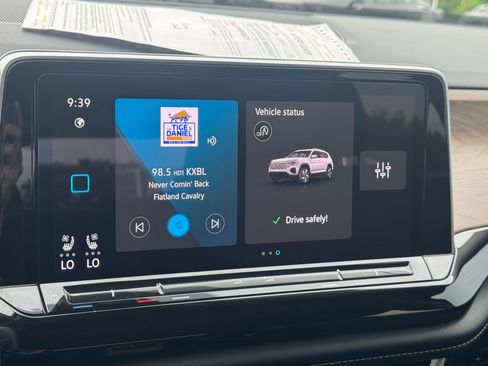 Used 2024 Volkswagen Atlas SE w/ Black Wheel Package FWD image 32