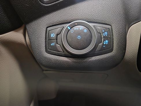 Used 2018 Ford Escape SE FWD image 23