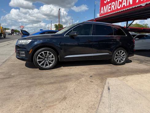 Used 2017 Audi Q7 3.0T Premium Plus w/ Premium Plus Package AWD/4WD image 8
